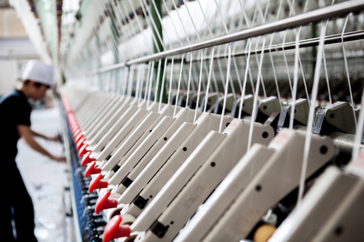 發(fā)改委:1-6月輕工10類商品零售總額32399.8億元 同比增長(zhǎng)23.6%